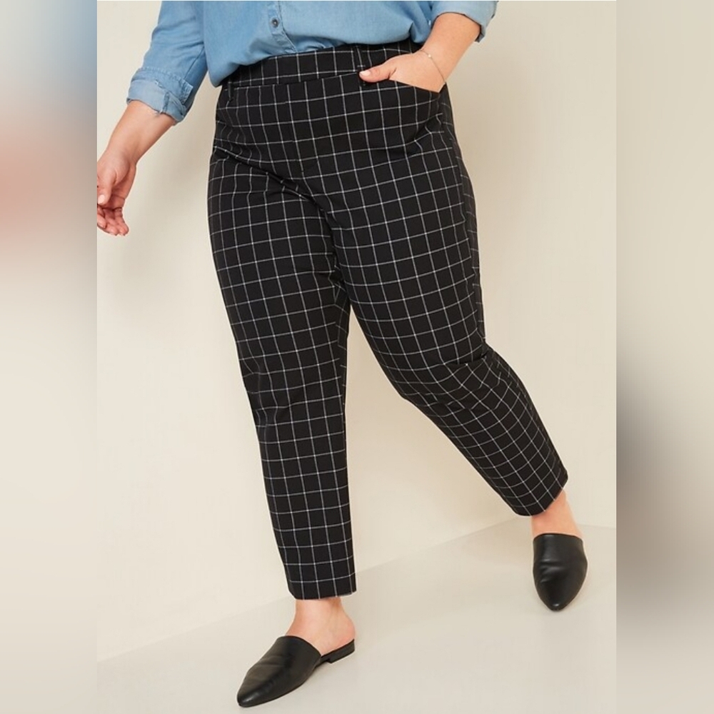 Old Navy Black Checkered Ankle Pants